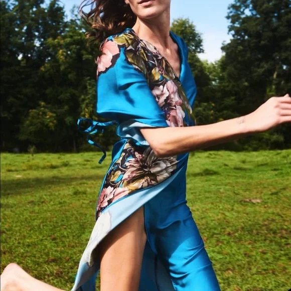 NWT Zara floral wrap dress - Picture 2 of 7